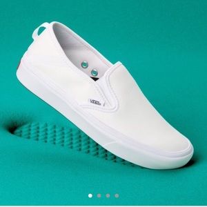 Vans comfy Cush white slip on sf, never worn